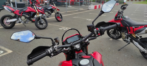 Okruhové testování Hypermotard 698 Mono